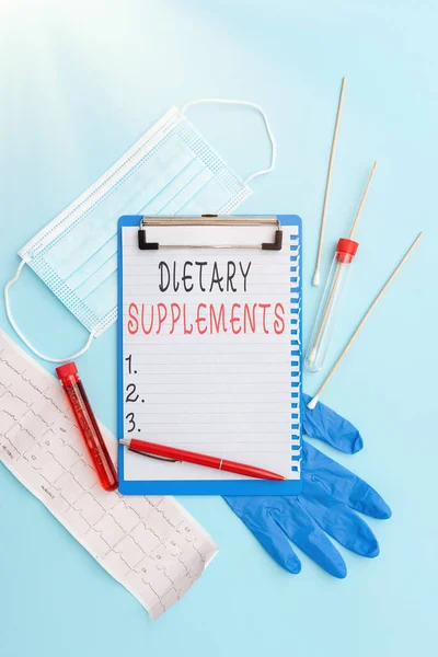 Texto que mostra inspiração Suplementos dietéticos. Internet conceito produto tomado por via oral destina-se a complementar a dieta Escrevendo Notas médicas importantes Teste de laboratório de nova medicina de vírus — Fotografia de Stock