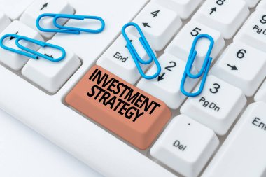 İlham, işaret Yatırım Stratejisini gösteriyor. Kavrama, eski web sitesinin geliştirilmesi ve onarılması, yazılım kodlarının geliştirilmesi ve yatırım varlıklarının tahsis edilmesine yönelik sistematik plan anlamına geliyor.