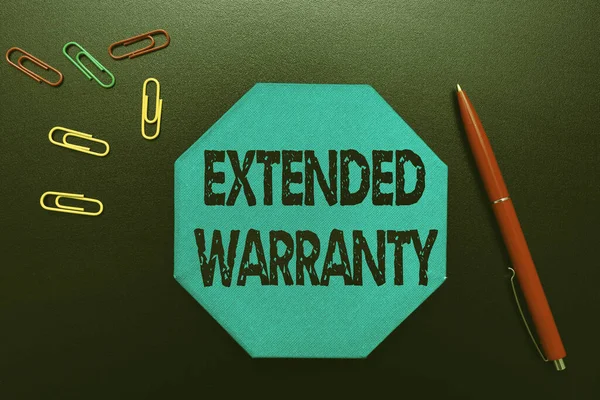 텍스트 표시 영감 확장 Warranty. 비즈니스 컨셉 계약은 소비자들이 새로운 밝은 아이디어를 생각하여 창의력 과 영감을 만들어 내는 장기적 인 보증을 제공 한다. — 스톡 사진