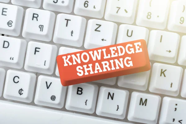 Conceptual caption Knowledge Sharing. Business overview deliberate exchange of information that helps with agility Connecting With Online Friends, Making Acquaintances On The Internet — Zdjęcie stockowe