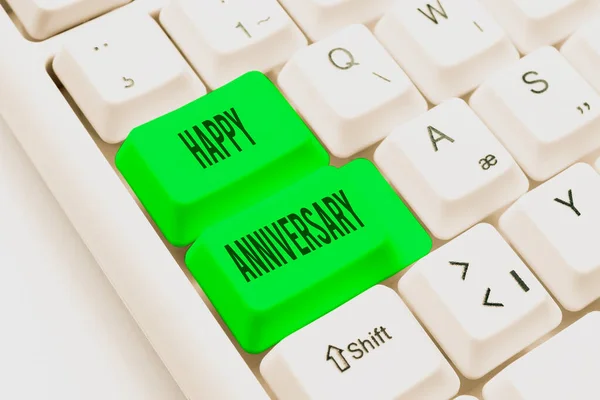 Writing displaying text Happy Anniversary. Conceptual photo The annually recurring date of a past event celebration Creating New Word Processing Program, Fixing Complicated Programming Codes — Zdjęcie stockowe