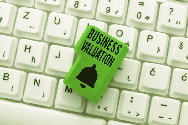 Text sign showing Business Valuation. Business concept determining the economic value of a whole business Abstract Recording List Of Online Shop Items, Editing Updated Internet Data — Foto Stock