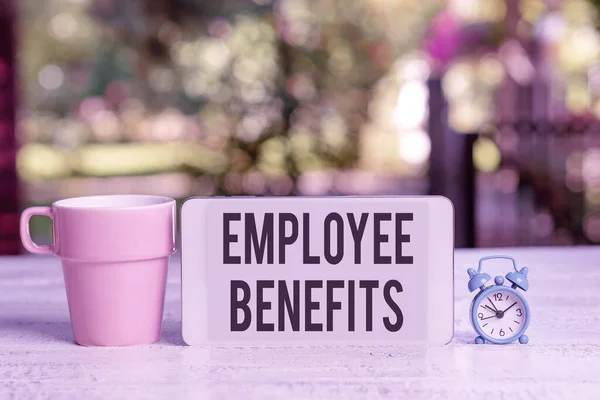 Conceptual display Employee Benefits. Business overview payments made to employees beyond the scope of wages Abstract Outdoor Smartphone Photography, Displaying New Device — Foto Stock