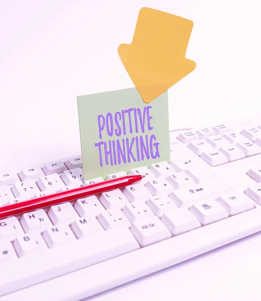 Hand writing sign Positive Thinking. Conceptual photo mental attitude in wich you expect favorable results Computer Laptop For Communication Typing New Ideas And Plan Development — Foto Stock