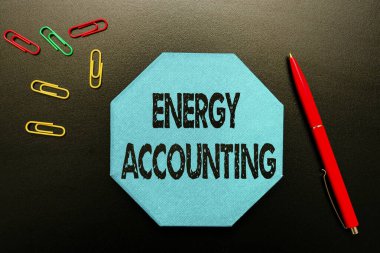 İlham veren Enerji Muhasebe 'yi gösteren metin. İnternet Kavrama Ölçümü ve Yeni Parlak Fikirler Düşünerek Yaratıcılık ve İlham Veren faaliyetlerin enerji tüketimini rapor