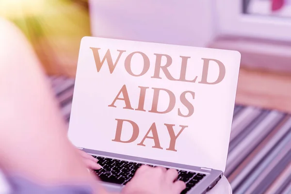 Schrijven met tekst World Aids Day. Concept betekent een internationale dag om het bewustzijn van de aids-pandemie te vergroten Voice And Video Calling Capabilities Connecting People Together — Stockfoto