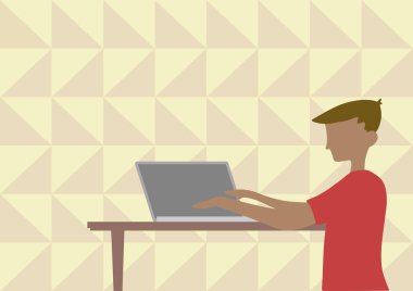 İşadamı, tahta masanın üstüne dizüstü bilgisayar kullanarak çizim yapıyor. Centilmen Oturan Tasarım Ofis Verimliliğini Gösteren Not Defteri Bilgisayarını Kullanıyor.