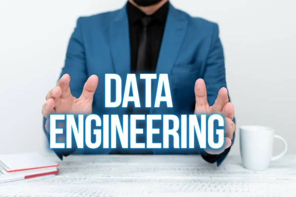 Signo de texto que muestra Ingeniería de datos. Word Escrito en ciencia de datos que se centra en aplicaciones prácticas de datos Discusión de ideas importantes Presentando y explicando diseños de planes de negocios —  Fotos de Stock