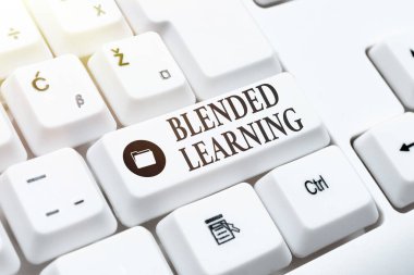 Kavramsal Görünüm Harmanlanmış Öğrenme. İş fikri, geleneksel sınıf dersleriyle İnternet Tarama ve Çevrimiçi Araştırma Çalışmalarını Fikirlerinizi Yazma ile birleştiriyor