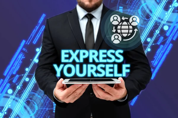 Schrijven met tekst Express Yourself. Word Written on to communicate or reveal one s is thoughts or feelings Man in Office Uniform Holding Tablet Weergave Nieuwe Moderne Technologie. — Stockfoto