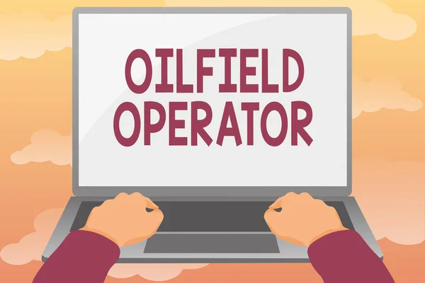 Assinar exibindo Oilfield Operator. Ideia de negócio responsável por otimizar a produção dos poços de petróleo Edição e formatação de artigos on-line, Digitação de conteúdo de leitura criativa — Fotografia de Stock