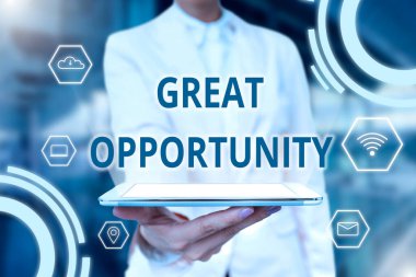 Kavramsal gösterim Büyük Fırsat. Kavramsal fotoğraf, Sanal Modern Teknoloji 'yi sunan Bayan Üniformalı Ayaklı Tablet El' i riske atmak için uygun bir zaman veya uygun bir fırsat.