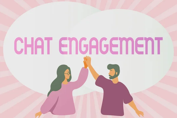 Segno di testo che mostra Chat Engagement. Business idea cliente interagisce direttamente con un marchio di conversazione Happy Colleghi Illustrazione Dare cinque a vicenda. — Foto Stock