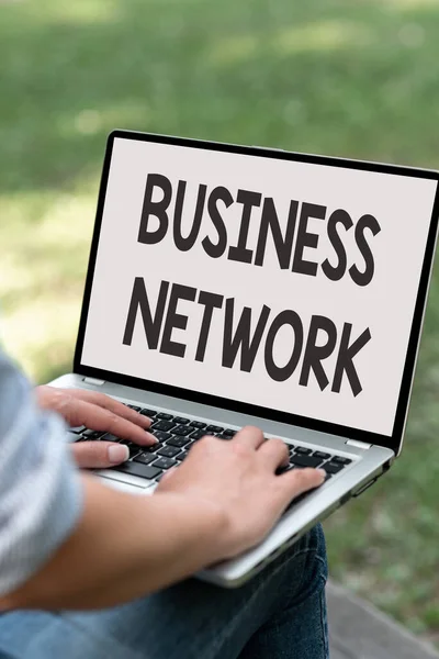 Text zeigt Inspiration Business Network. Word Written on Interfirm cooperation that allows companies to collaborate online jobs and working remote connecting people together — Stockfoto