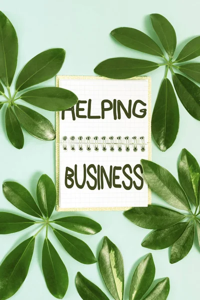 Conceptuele weergave Helping Business. Business concept het verbeteren van een zekere mate van een onderneming is succes Het creëren van natuur thema Blog Inhoud, het voorkomen van milieuverlies — Stockfoto