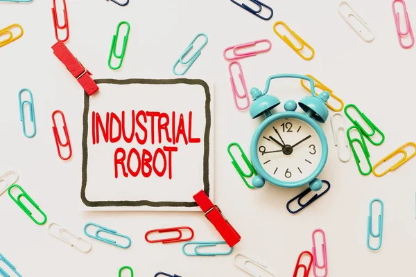 Señal de escritura manual Robot Industrial. Palabra Escrito en el mecanismo robótico utilizado en la fabricación de productos Inicio Creativo Ideas y diseños de reciclaje Conceptos Gestión del tiempo — Foto de Stock