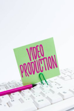 Kavramsal Görüntü Video Yapımı. Yeni Fikirler ve Planlama Geliştirmesi Yazan İletişim için Bir fikri video filtreleme bilgisayarına dönüştürme fikri