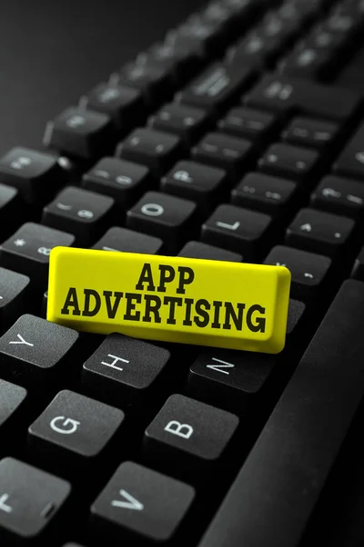 App Advertising megjelenítése. Word for developers get paid to serve advertisements in mobile app Gépelés Online Weboldal Információk, Szerkesztés és frissítés Ebook Tartalom — Stock Fotó