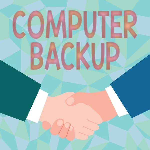 Legenda conceitual Backup de computador. Conceito que significa o ato de copiar arquivos e dados em um segundo meio Resumo Pessoas Aceitando Ofertas, Imagem Exibindo Acordo de Negociações — Fotografia de Stock