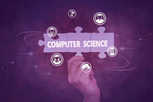 컴퓨터 과학 (Computer Science) 은 컴퓨터 과학의 개념이다. 컴퓨터 하드웨어와 소프트웨어 설계에 대한 비즈니스 접근 연구 Hand Holding Jigsaw Puzzle Piece Unlocking New Futuristic Technologies. — 스톡 사진