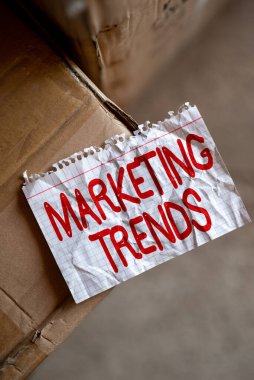 İlham, tabela pazarlama eğilimlerini gösteriyor. Yeni Parlak Fikirlerin Yaratıcılığı ve İlham Verdiğini Düşünmek piyasadaki ticarette kavramsal fotoğraf değişiklikleri ve gelişmeler