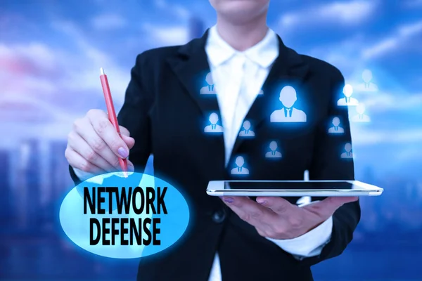 Legenda conceitual Network Defense. Conceito que significa medidas para proteger e defender a informação da perturbação Lady In Uniform Standing Holding Tablet Typing Futuristic Technologies. — Fotografia de Stock