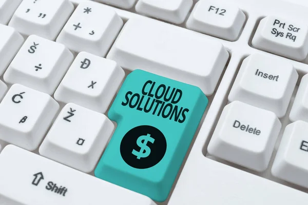 Текстовий заголовок, що представляє Cloud Solutions. Концепція, що означає сервіси або ресурси, доступні через Інтернет Анотація Надсилання декількох повідомлень онлайн, уроки групової роботи — стокове фото