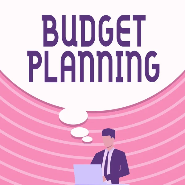 Текст підпису, що представляє планування бюджету. Процес бізнес-огляду побудови бюджету, а потім використання його Бізнесмен в малювання костюма за допомогою ноутбука з великою ідеєю бульбашки . — стокове фото