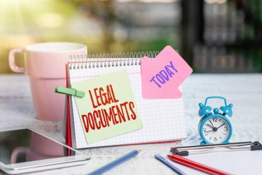 El yazısı metni Yasal Belgeler. Bir avukatın hazırladığı hukuki bir mesele ile ilgili internet kavramı Açık Kahve ve İçecek Dükkanı Fikirleri, Kafe Çalışma Deneyimi