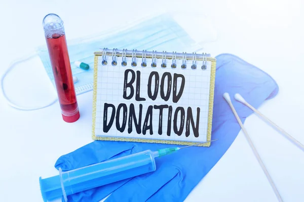 Texto que muestra inspiración Donación de Sangre. Enfoque empresarial Proceso de recolección de pruebas y almacenamiento de sangre completa Preparación y escritura de medicamentos recetados, prevención de la propagación del virus — Foto de Stock