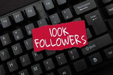 El yazısı metni 100 bin takipçi. Instagram 'da, Yazılı Notları Bir Bilgisayara Aktarıp Motivasyon Mesajları Yazan Kişilerin İş Fikri sayısı