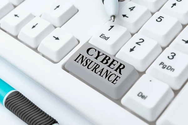 Inspiração mostrando sinal Cyber Insurance. Conceito de Internet proteger os negócios e os usuários de riscos baseados na Internet Abstract Typist Praticar Digitação de Velocidade, Programador Depuração Códigos — Fotografia de Stock