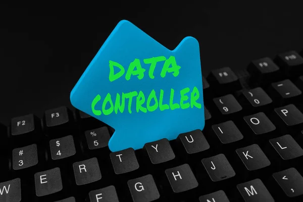 Conceptuele weergave Data Controller. Business concept persoon die de doeleinden van de gegevens te verwerken bepaalt Typing Nieuwe E-mail Titels Concept, Het opstellen van Internet Artikel Ideeën — Stockfoto