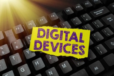 Dijital Aygıtları sunan metin başlığı. Hastane Kayıtları ve Raporları Yazan, Yeni Ebook Okuma Programı oluşturan bir mikro denetleyici içeren fiziksel ekipman yaklaşımı