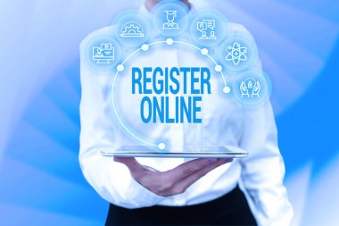 Çevrimiçi Kavramsal Görünüm Kaydı. İnternet Üniformalı Kadın Ayakta Duran Tablet El Sunar Sanal Modern Teknoloji Üyelik veya Kayıt Sistemi