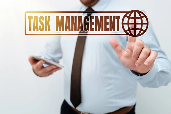 Tekst bijschrift presenteren Task Management. Internet Concept het proces van het beheer van een taak door de levenscyclus Presentatie van nieuwe technologie Ideeën Discussie Technologische verbetering — Stockfoto