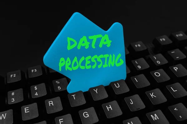 Tekenen voor het weergeven van Data Processing. Internet Concept verzameling en manipulatie van gegevens te produceren Typing Nieuwe E-mail Titels Concept, Het opstellen van Internet Artikel Ideeën — Stockfoto