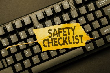 Kavramsal Başlık Güvenlik Kontrol Listesi. Çevrimiçi Tarama ve Keşfetme, Günlük İçeriği Oluşturma, Yeni İletiler Gönderme, Doğrulama, Denetleme ve İnceleme için gereken öğelerin iş konsepti listesi