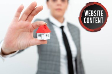 İlham veren web sitesi içeriğini gösteren metin. Sözcük, web 'deki en önemli ve en güneydeki emtia üzerine yazıldı. Emlakçı, Yeni Emlak Satıcısı, Mimar Ev Verme İpucu