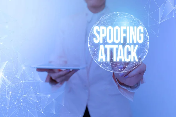 Conceptuele bijschrift Spoofing Attack. Business showcase imitatie van een gebruiker, apparaat of klant op het Internet Vrouw in pak Holding Tablet met cirkelvormige Holografische Display. — Stockfoto