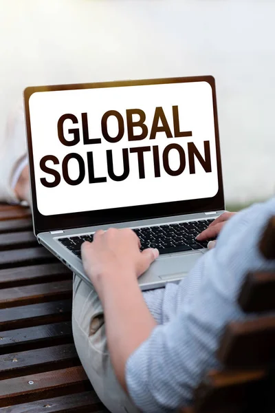 Skrivtecken Global Solution. Ord för att hantera en svår situation som kan hjälpa länder Röst- och videosamtalskapacitet Ansluta människor tillsammans — Stockfoto