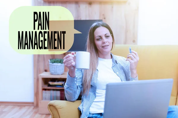 Writing displaying text Pain Management. Business concept a branch of medicine employing an interdisciplinary approach Abstract Giving Business Advice Online, Spreading Internet Presence — Stock Photo, Image