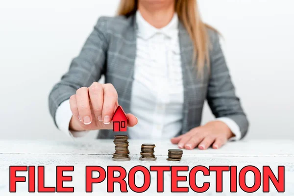 Tekst bijschrift presenteren File Protection. Internet Concept Het voorkomen van het per ongeluk wissen van gegevens met behulp van opslagmedium Discussie over financieringsplannen van huizen, het uitleggen van woningkredieten en hypotheken — Stockfoto