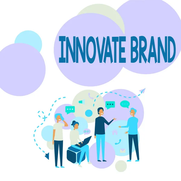 Logga in och visa Innovate Brand. Business showcase viktigt att förnya produkter, tjänster och mer Fyra Kollegor Illustration Att ha konversationer Brainstorming Nya idéer. — Stockfoto