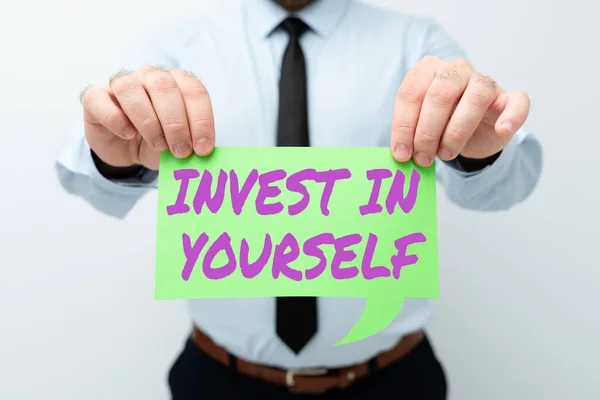 Hand writing sign Invest In Yourself. Business idea learn new things or materials thus making your lot better Presenting New Plans And Ideas Demonstrating Planning Process — Stock Photo, Image