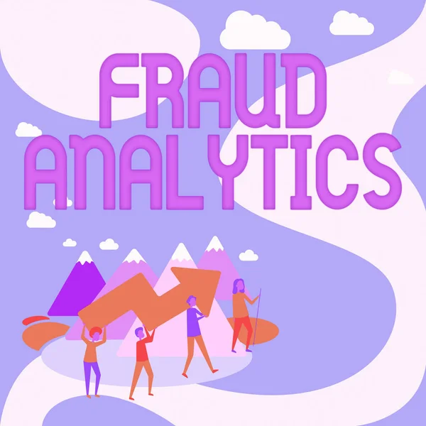 Текст, показывающий вдохновение Fraud Analytics. Бизнес-идея выявления фактического или ожидаемого мошенничества состоится Четыре коллеги Иллюстрация Восхождение Горный холдинг Большая стрела. — стоковое фото