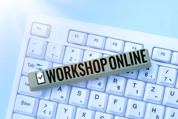 Didascalia di testo che presenta Workshop Online. Concetto che significa stanza o edificio in cui vengono prodotti i beni riparati Collegamento con gli amici online, Facendo conoscenza su Internet — Foto Stock