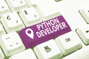 Python Geliştiricisini gösteren metin işareti. Serverside web uygulama mantığının yazılmasından sorumlu internet kavramı Yeni Çevrimiçi Dükkan İşletmesi, Ticari Malların Yazım Listesi