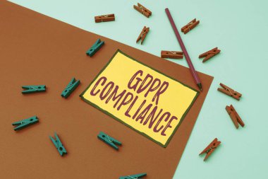 İlham, GDPR uygunluğunu gösteriyor. Avrupa Birliği 'nin İş Fikri Koruma ve Gizliliği Yazma ve Listeleme Ögelerini Gösteren Önemli Notları Gösteriyor