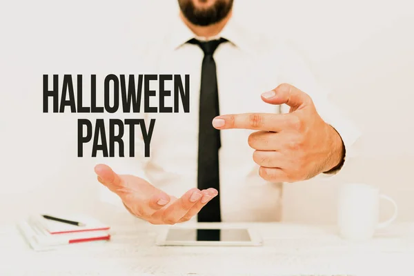 Testo che mostra ispirazione Halloween Party. Business vetrina vigilia della festa cristiana occidentale di Tutti i Santi Giorno Presentare la tecnologia della comunicazione Smartphone Voce e videochiamata — Foto Stock